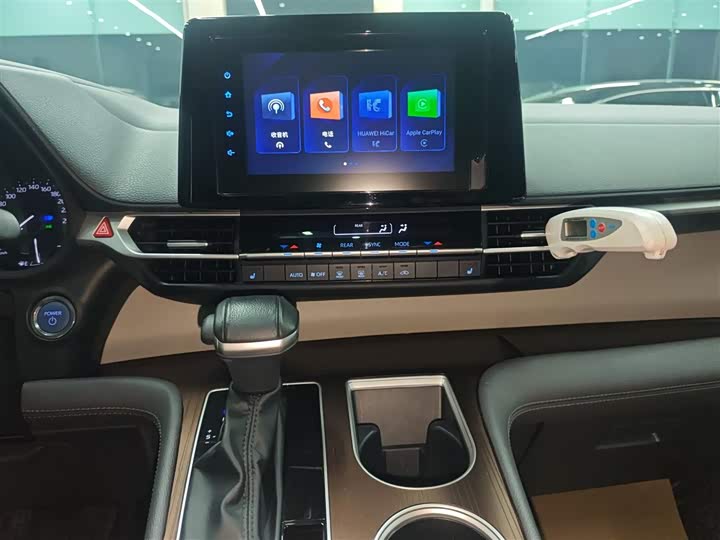 Фото 13 - Toyota Sienna