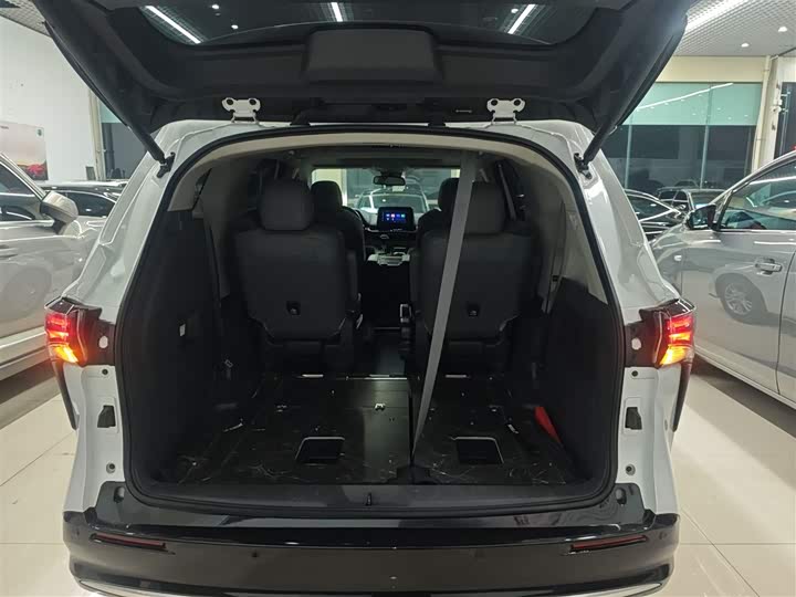 Фото 19 - Toyota Sienna