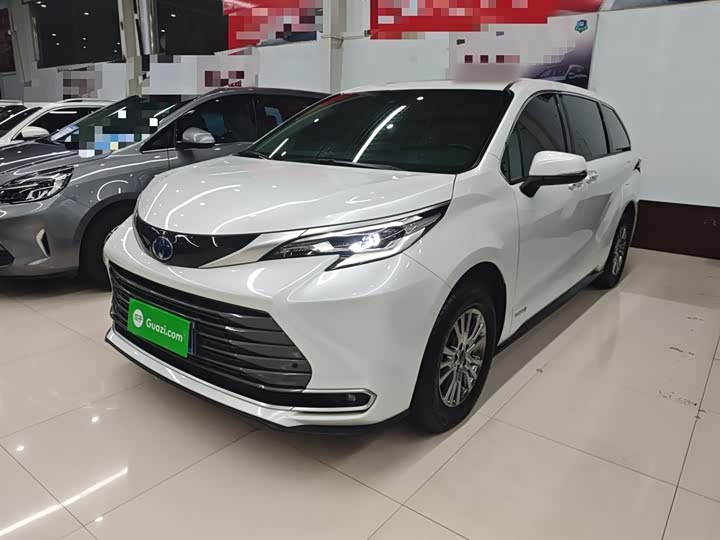 Фото 2 - Toyota Sienna