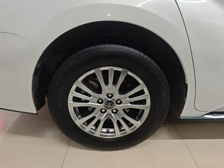 Фото 26 - Toyota Sienna