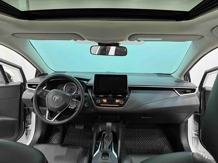 Фото 5 - Toyota Corolla