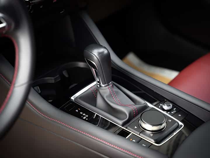 Фото 21 - Mazda 3 (Axela)