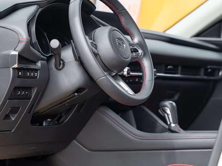 Фото 23 - Mazda 3 (Axela)