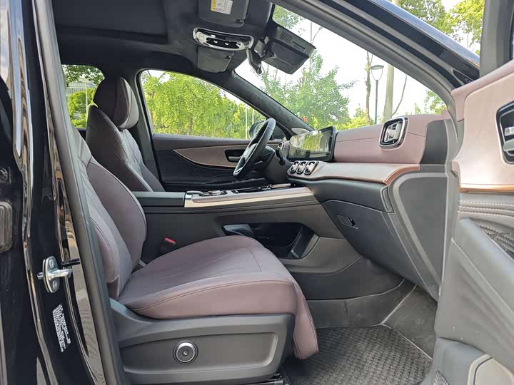 Фото 7 - Chery Tiggo 9