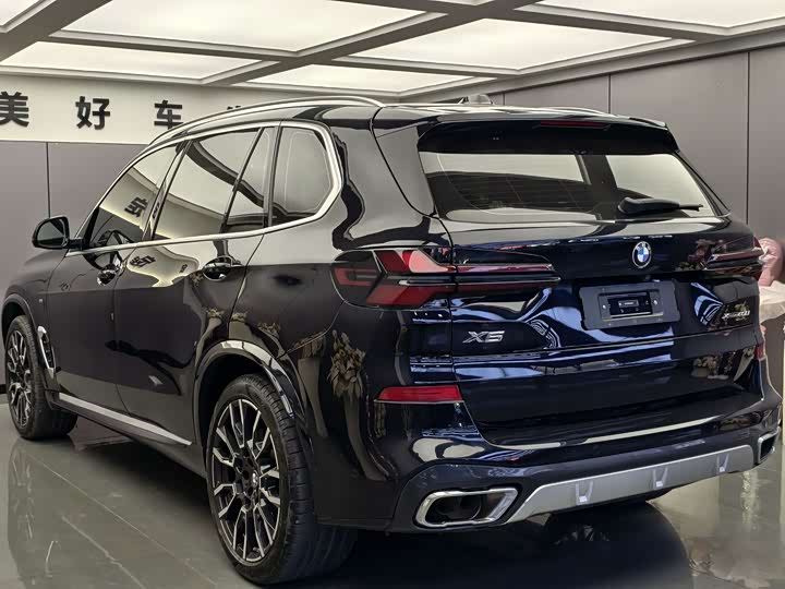 Фото 17 - BMW X5