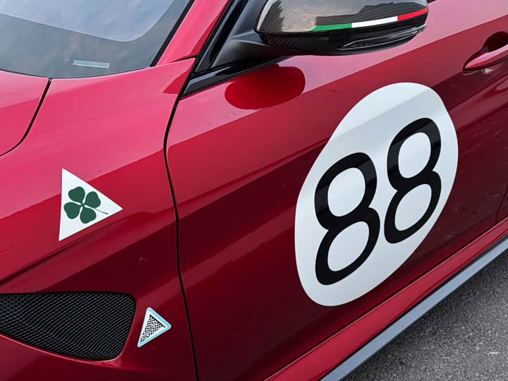 Фото 26 - Alfa Romeo Giulia