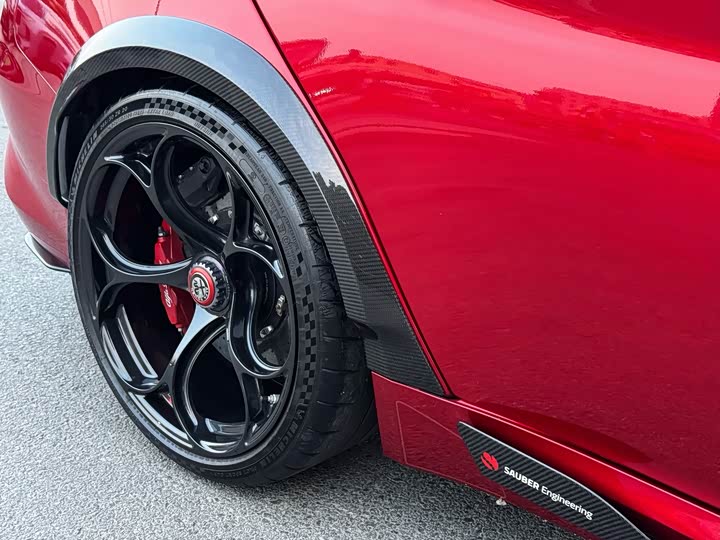 Фото 27 - Alfa Romeo Giulia