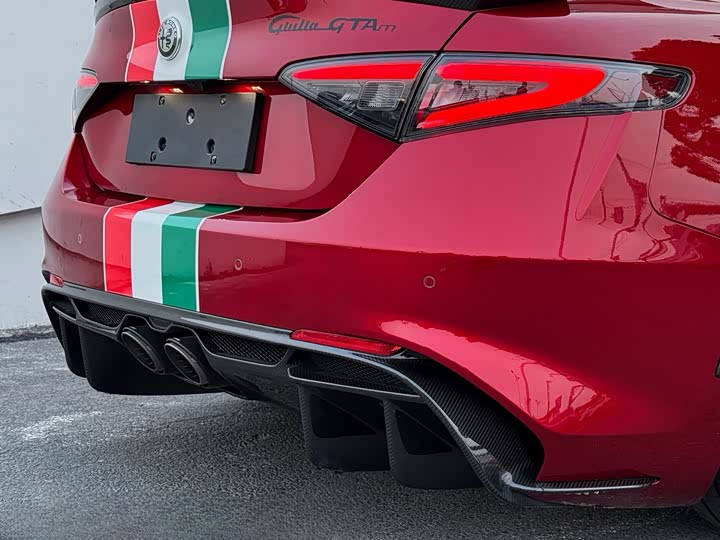 Фото 29 - Alfa Romeo Giulia