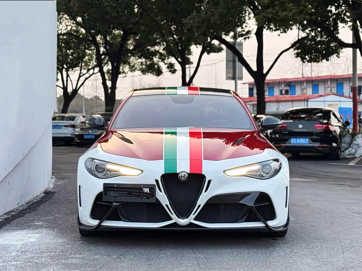 Фото 6 - Alfa Romeo Giulia