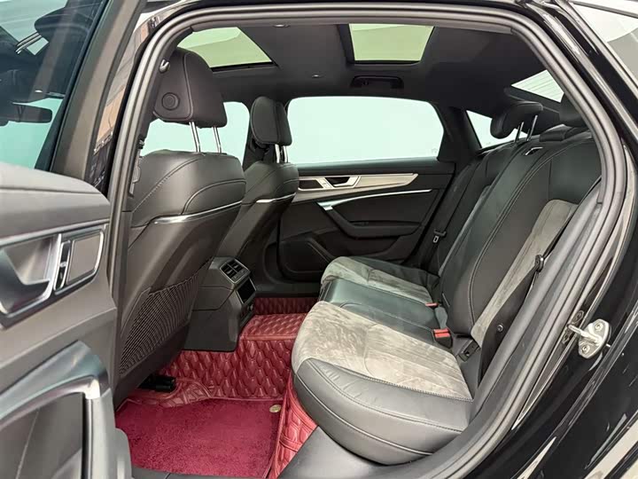 Фото 17 - Audi A6L