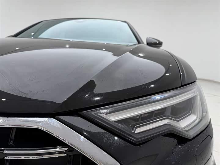 Фото 2 - Audi A6L