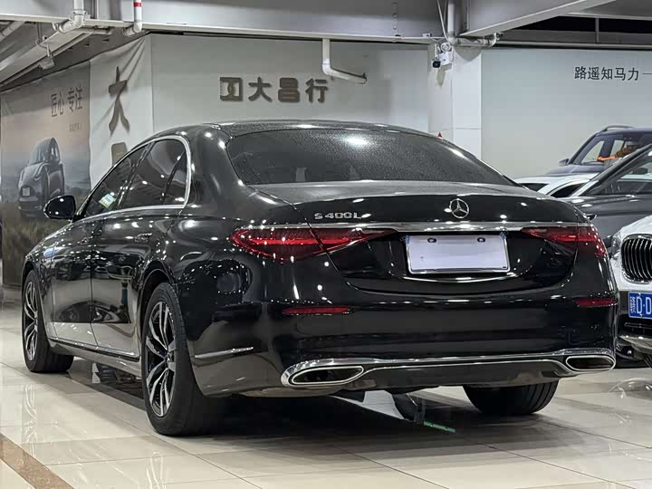 Фото 16 - Mercedes-Benz S-Class