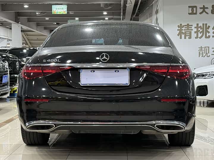 Фото 17 - Mercedes-Benz S-Class