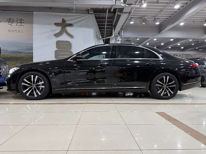 Фото 4 - Mercedes-Benz S-Class