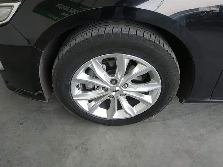 Фото 23 - Chevrolet Malibu XL