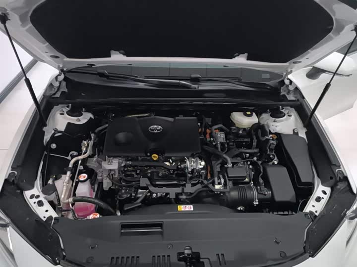 Фото 20 - Toyota Camry