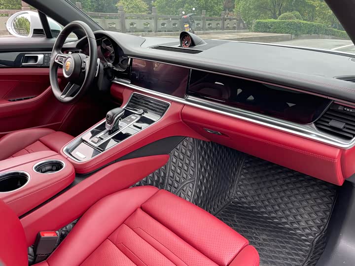 Фото 11 - Porsche Panamera