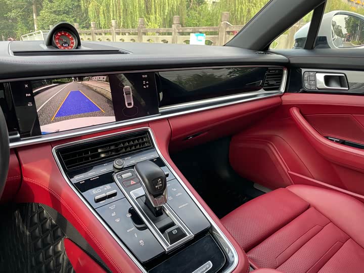 Фото 16 - Porsche Panamera