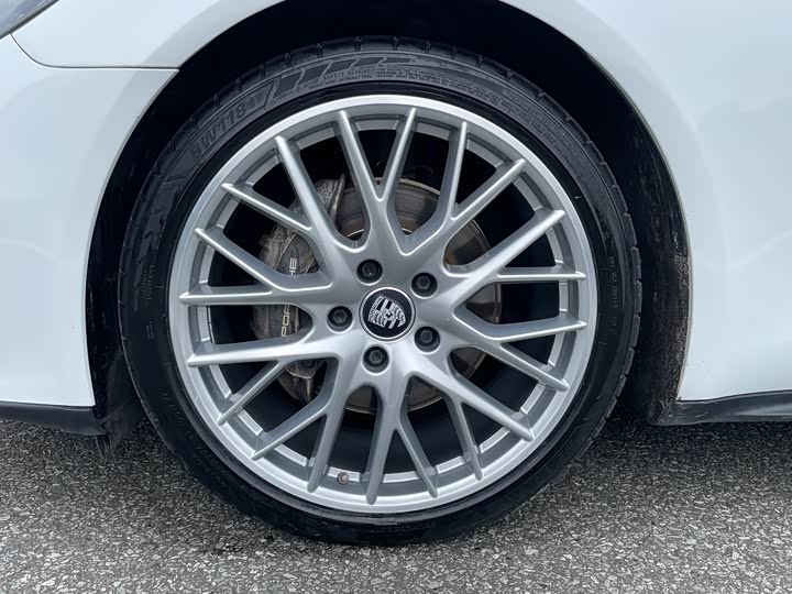 Фото 26 - Porsche Panamera