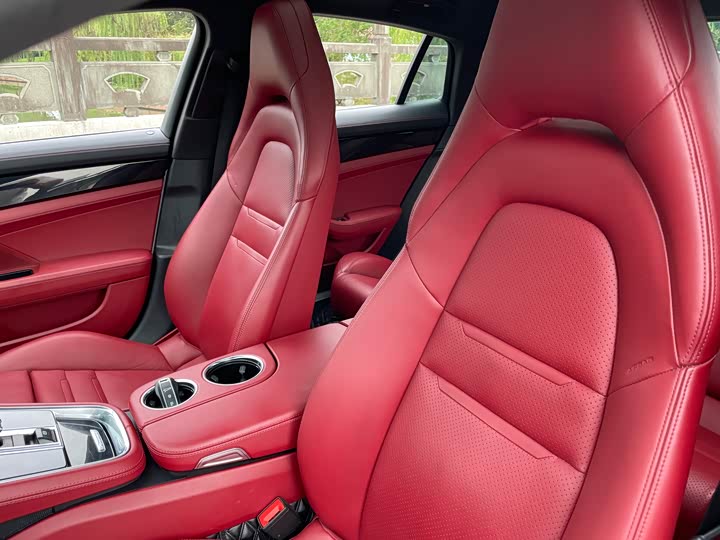 Фото 9 - Porsche Panamera