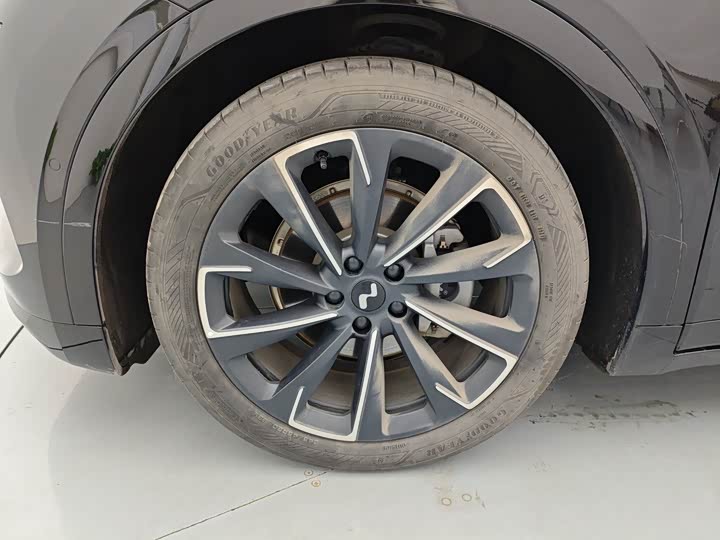 Фото 11 - Nio Onvo L60