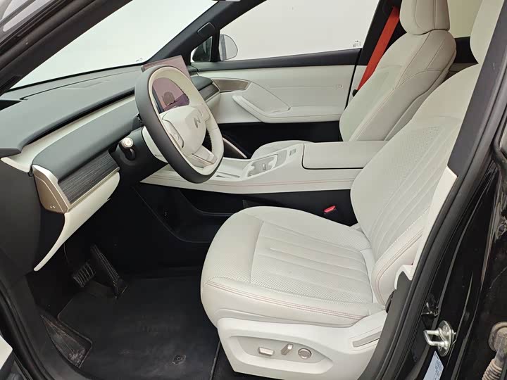 Фото 12 - Nio Onvo L60