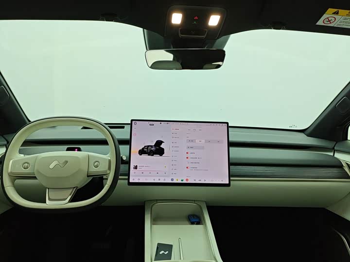 Фото 16 - Nio Onvo L60