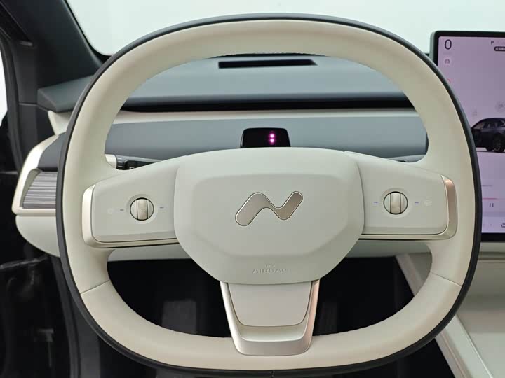 Фото 18 - Nio Onvo L60