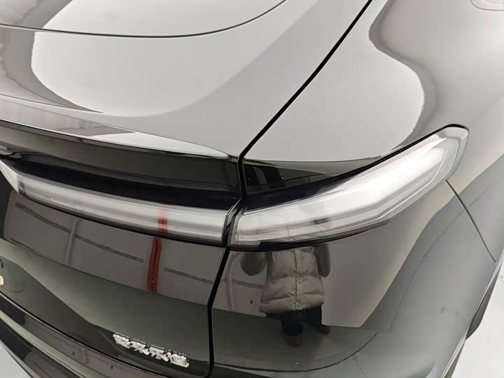 Фото 8 - Nio Onvo L60