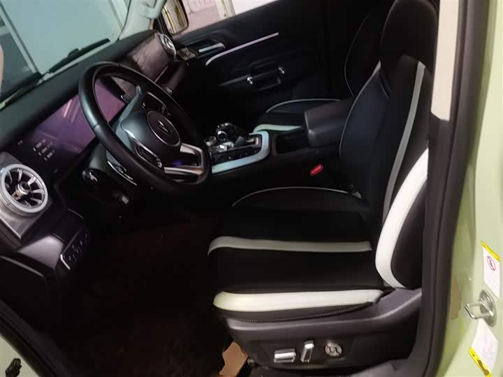 Фото 7 - Tank 300