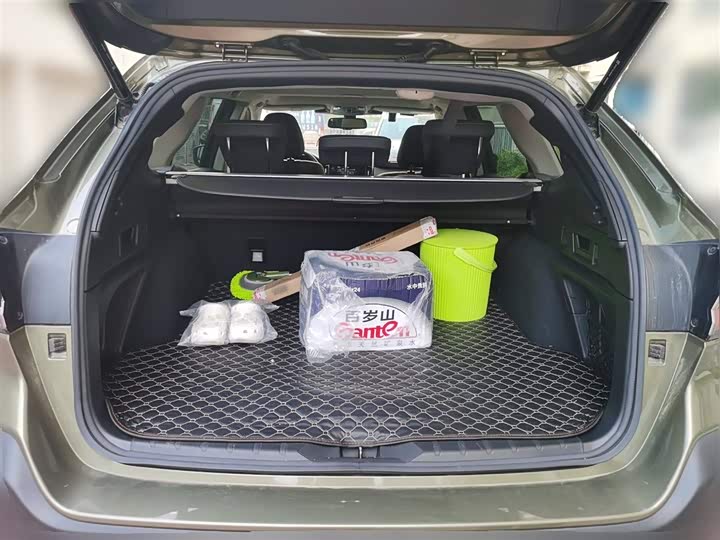 Фото 10 - Subaru Outback