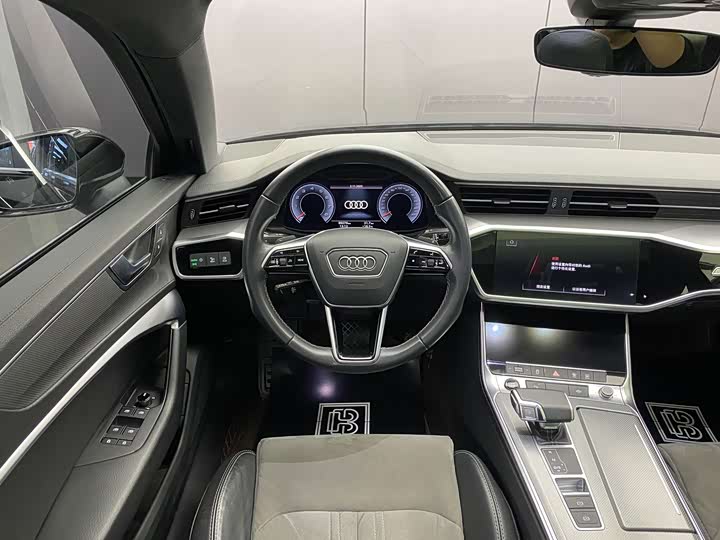 Фото 4 - Audi A6L