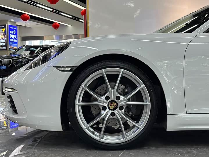 Фото 2 - Porsche 718