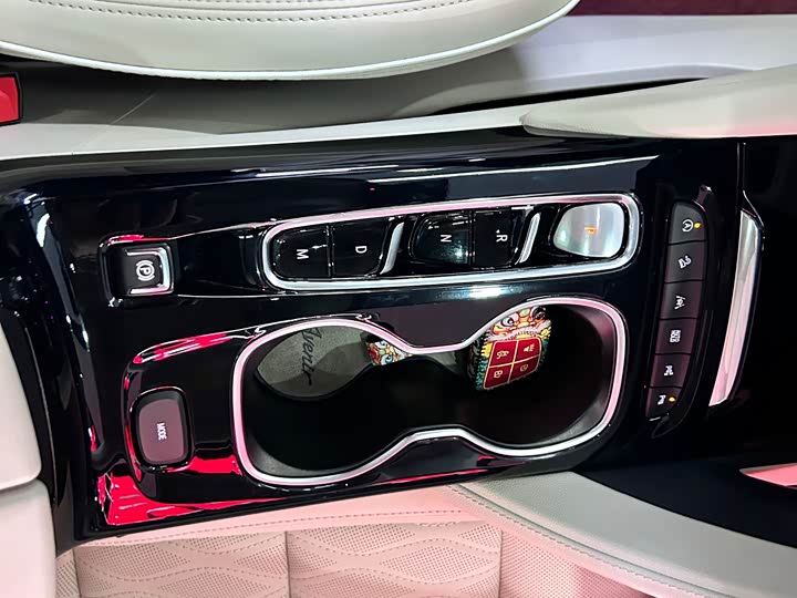 Фото 17 - Buick Envision Plus