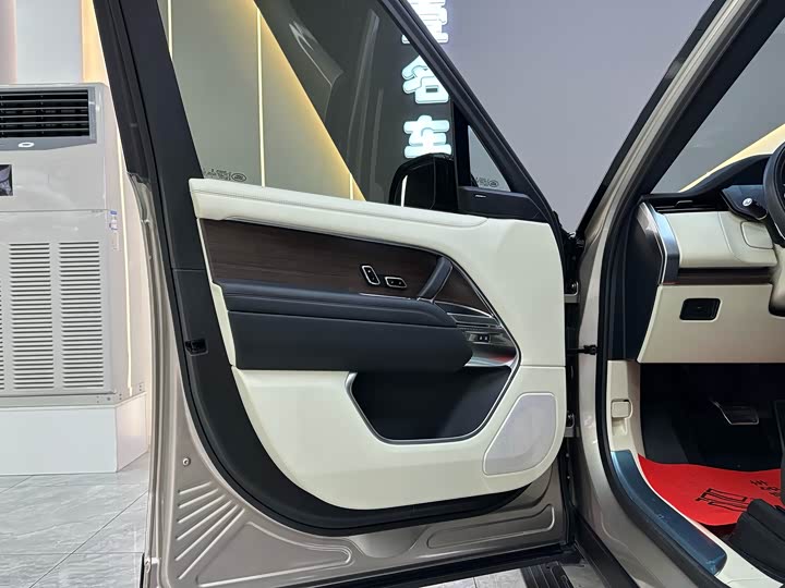 Фото 9 - Land Rover Range Rover