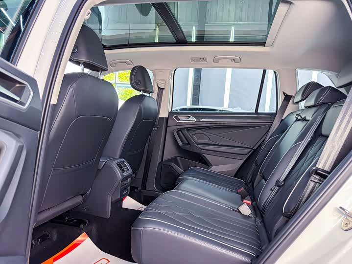 Фото 14 - Volkswagen Tiguan L Pro