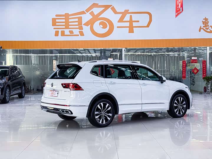 Фото 17 - Volkswagen Tiguan L Pro