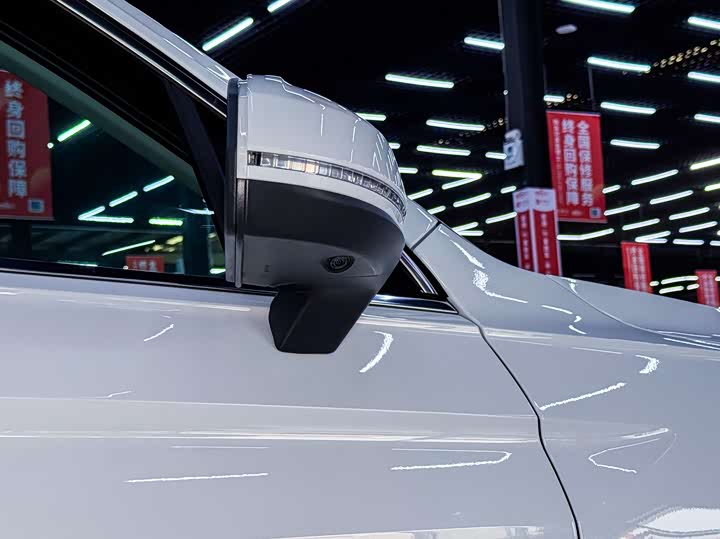 Фото 3 - Volkswagen Tiguan L Pro