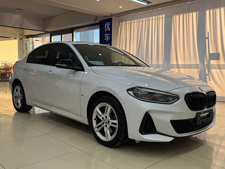 Фото 3 - BMW 1 Series