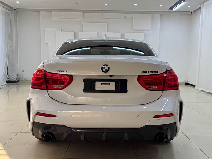 Фото 5 - BMW 1 Series