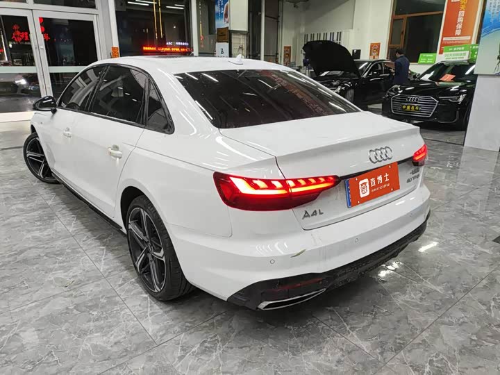 Фото 3 - Audi A4L