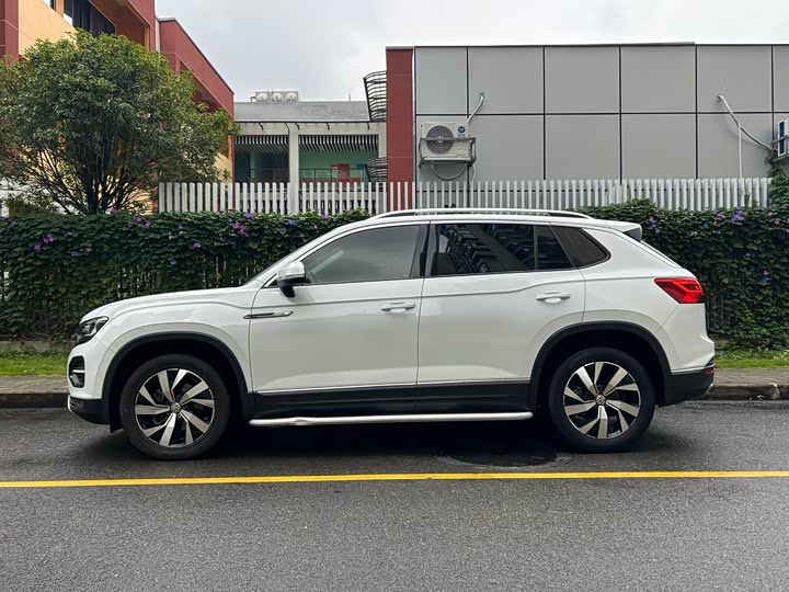 Фото 10 - Volkswagen Tayron