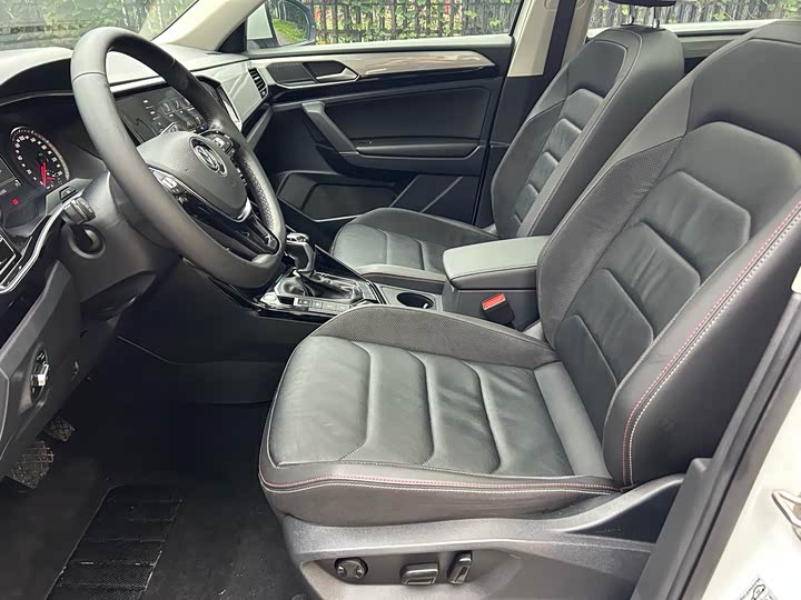 Фото 18 - Volkswagen Tayron