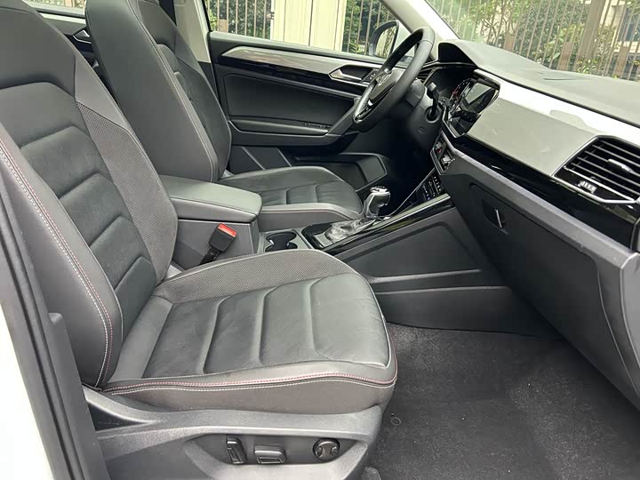 Фото 24 - Volkswagen Tayron