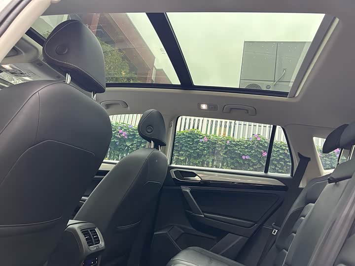 Фото 27 - Volkswagen Tayron