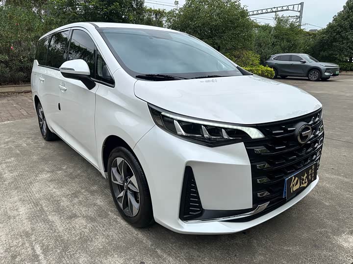 Фото 2 - GAC Trumpchi M6