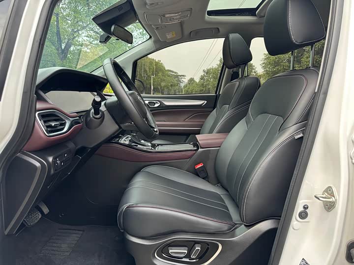 Фото 20 - GAC Trumpchi M6