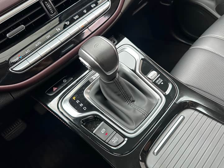 Фото 38 - GAC Trumpchi M6