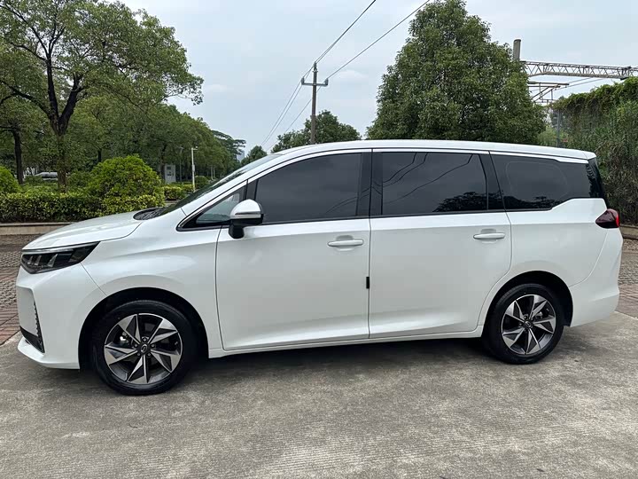 Фото 9 - GAC Trumpchi M6