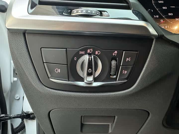 Фото 14 - BMW X3